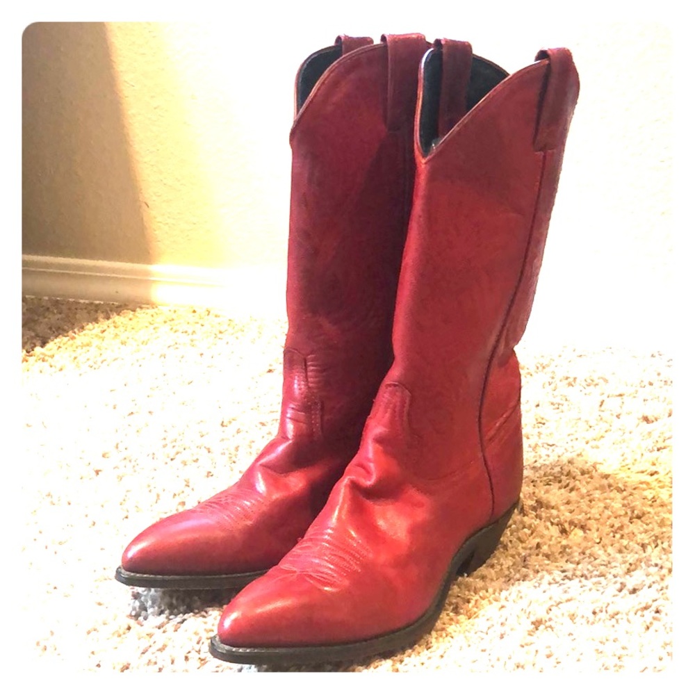 Red hot boots 🔥💕